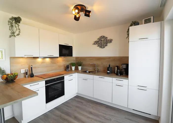 Goeoeskieker-ebenerdige Mit 2 Schlafzimmern Und Grosser Trrasse Apartman