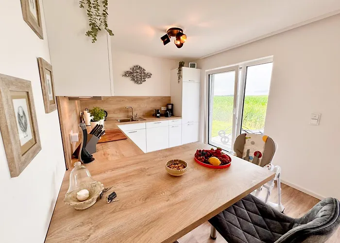 Goeoeskieker-ebenerdige Mit 2 Schlafzimmern Und Grosser Trrasse Apartman